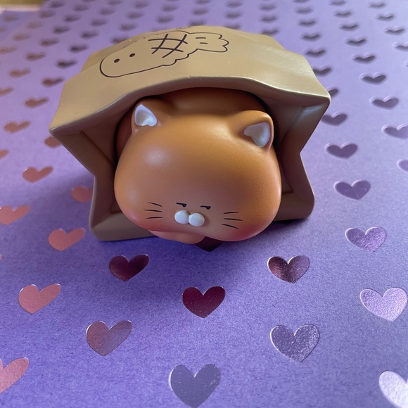 Cute Cat Figurine - Picture 5 of 6